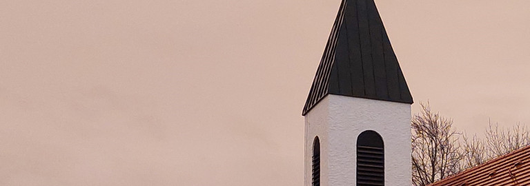 Christuskirche mit Sahara-Staub